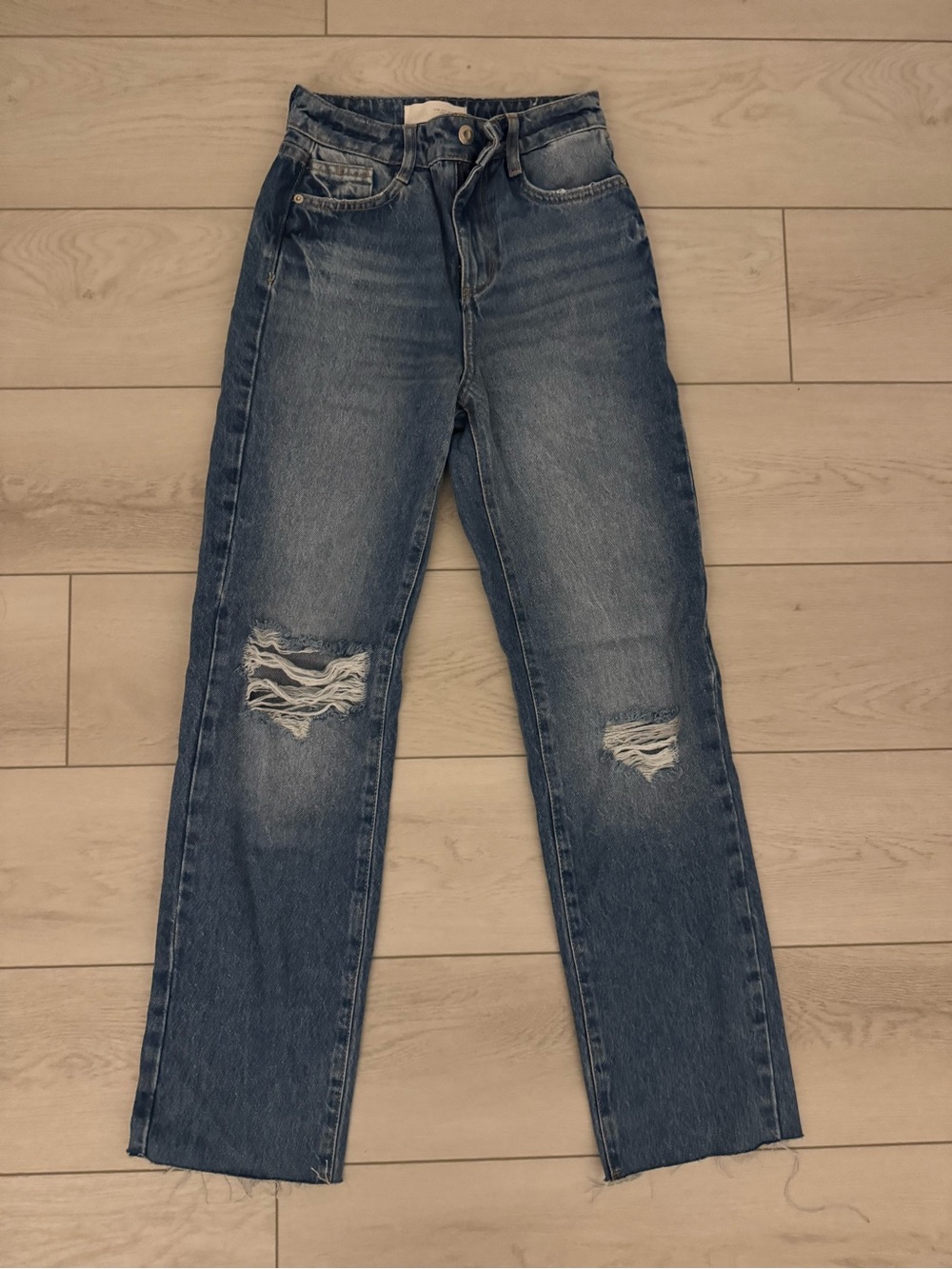 Zara High-Rise Distressed Women’s Jeans - Blue